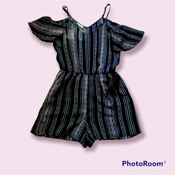 NWOT | Black Romper | Off-the-shoulder w/pockets - Picture 1 of 1